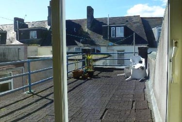 7 bed house, Hill park crescent, North hill, Plymouth, PL48JW - Image 2